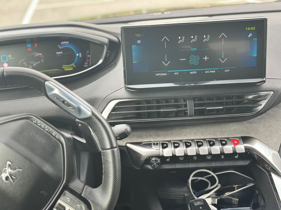 3008 Peugeot 2022 hybrid