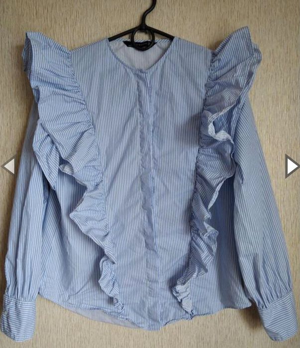 Трендовая рубашка в полоску с воланами zara