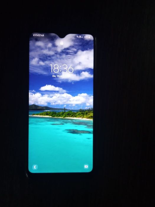 Телефон  Samsung a20s