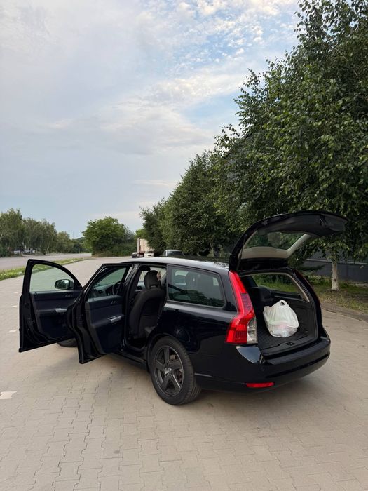 Volvo v50 2010 р