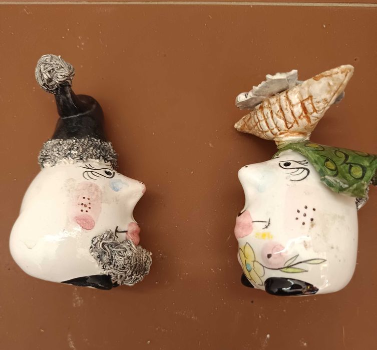 Par de bonecos em cerâmica saloio e peixeira