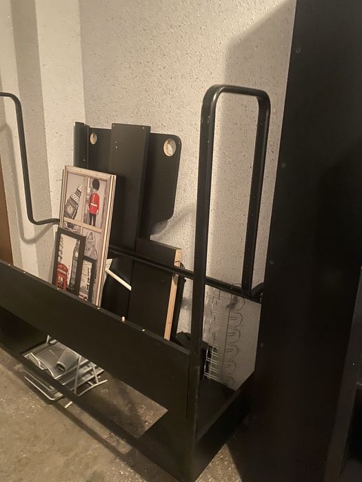 Biurko, regał, tablica, lampka, krzesło, meble mlodzieżowe