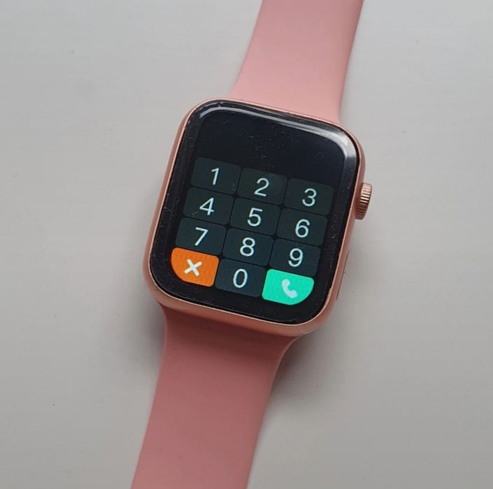 Smartwatch i8 Pro Max z możliwością wykonywania połączeń