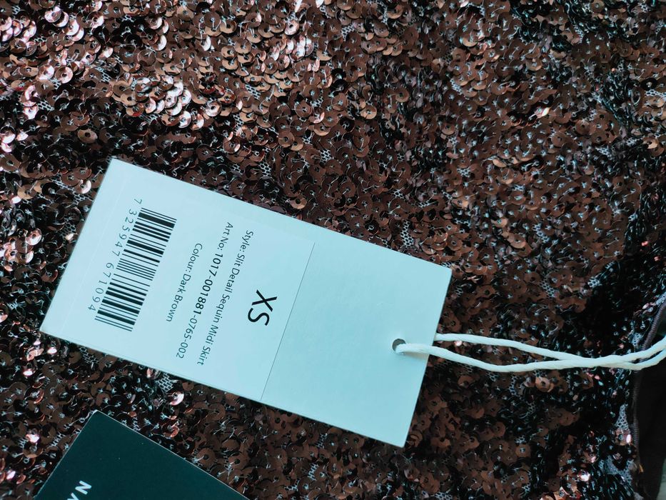 Komplet cekiny Na-kd top i spódnica midi na imprezę