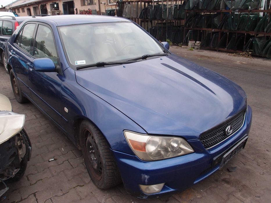 Lexus IS200 / 2.0 155km / 2001r. / na części