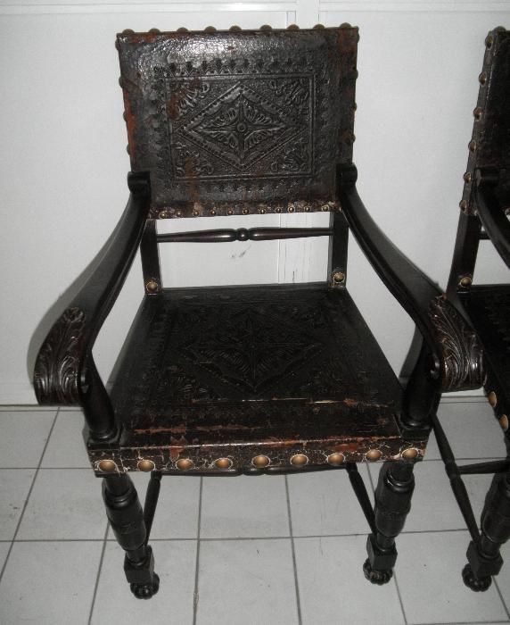 Par Cadeirões Castanho Velho Séc XIX