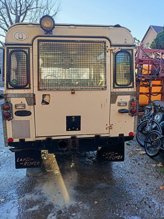 Land Rover Defender 2.6 benzyna mały przebieg 45 tyś.