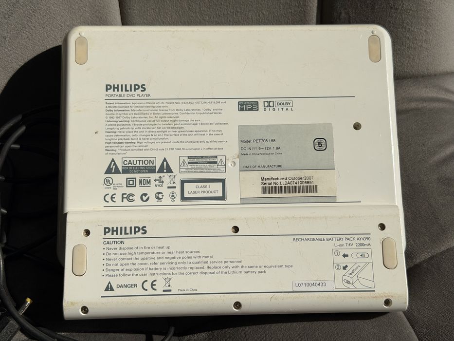 Philips PET708 DVD програвач плеєр в дорогу