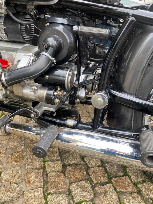 Dnepr mota clássica com sidecar