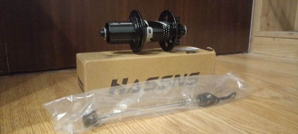 Piasta HASSNS pro 7 135x9 24 otwory jak nowa!