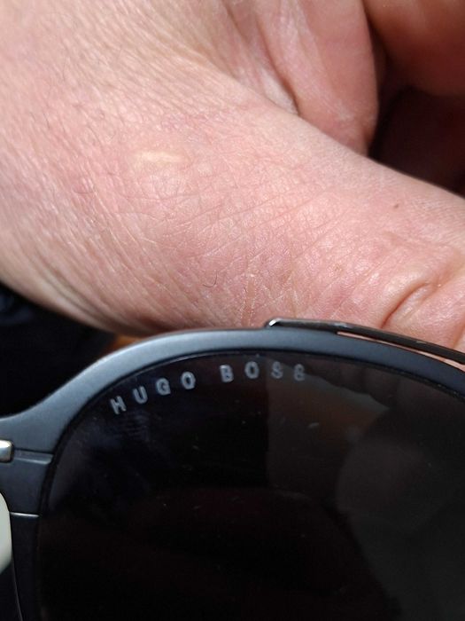 Oculos de sol Dolce & Gabbana e Hugo Boss