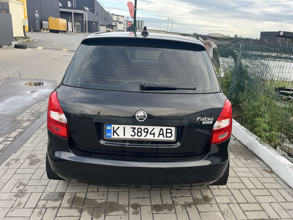 Продам Шкода фабія 1.2