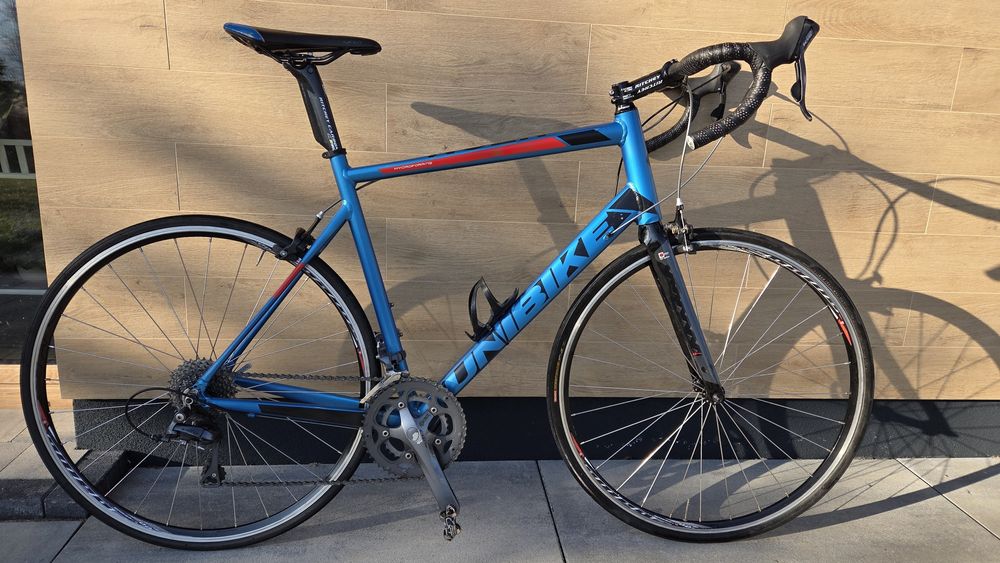 Rower szosowy Unibike Neon 56