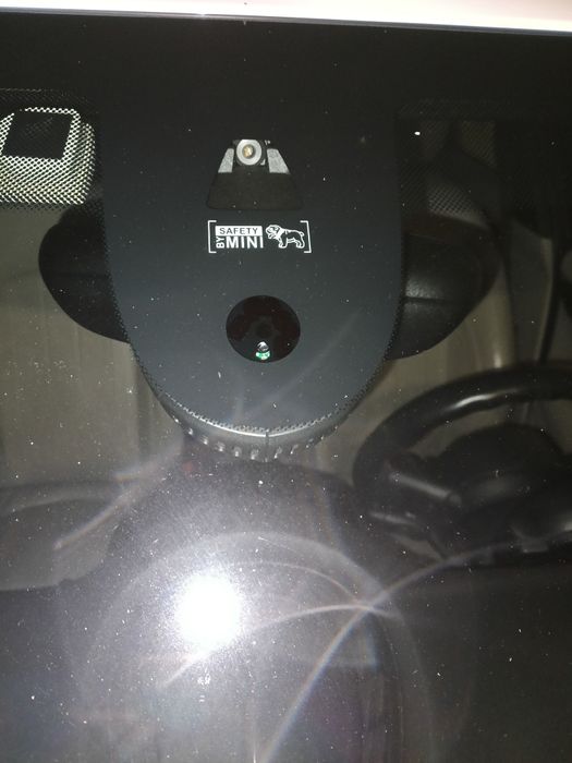 Mini Cooper D com todos os extras, sempre assistindo na marca.