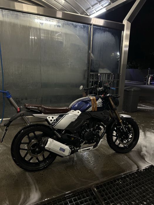 Продам мотоцикл Lifan KPM 200