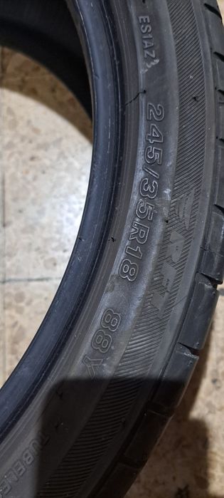 Pneus 245/35/18 Bridgestone