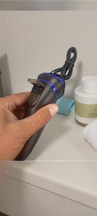 Нові, якісні Електричні бритви роторні VGR