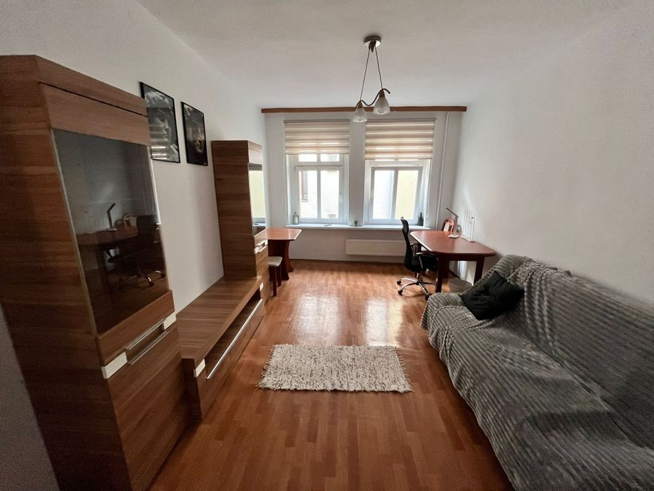 Wynajmę duży  pokój , może być dwuosobowy