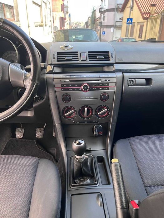 Mazda 3 1.3 Gasolina – Inspeção feita, IUC pago, pneus novos