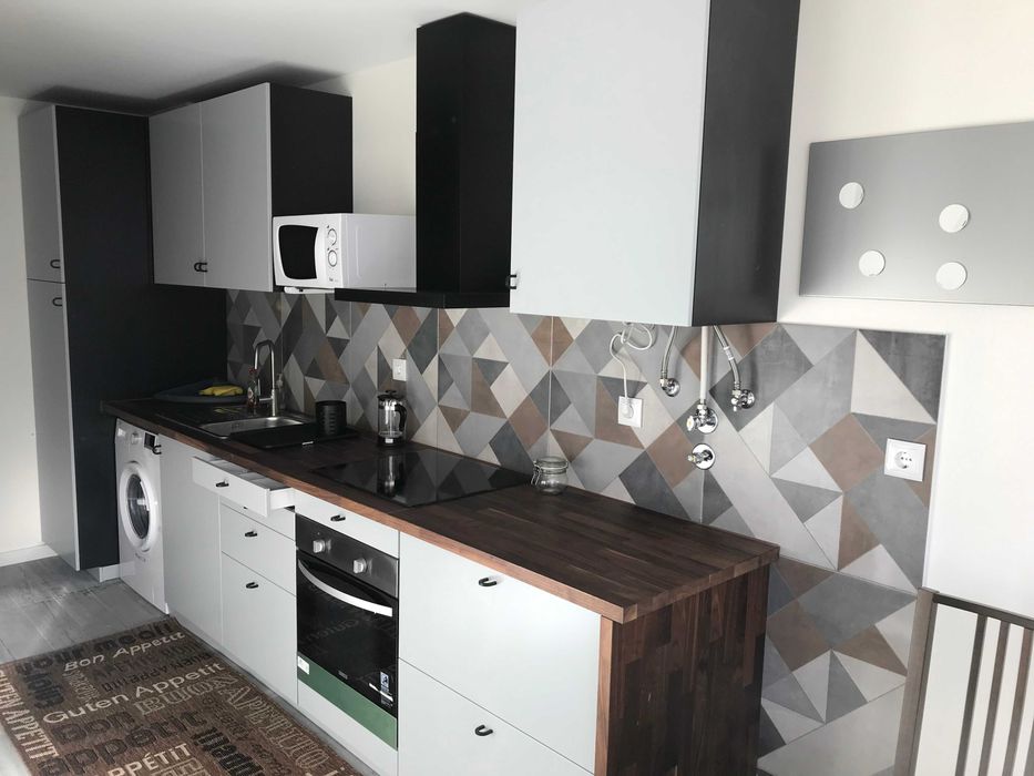 Quarto Individual | Despesas incluídas | Linda-a-Velha | Limpeza