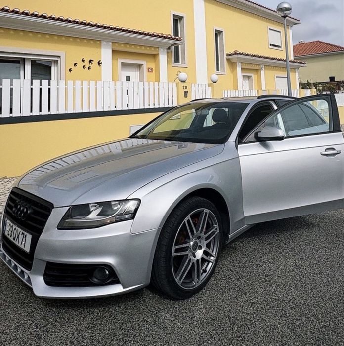 Audi A4 b8 2010 com uns a fazeres