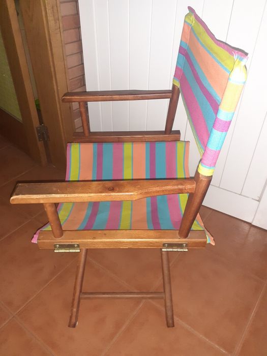 Cadeira em madeira  e em tecido