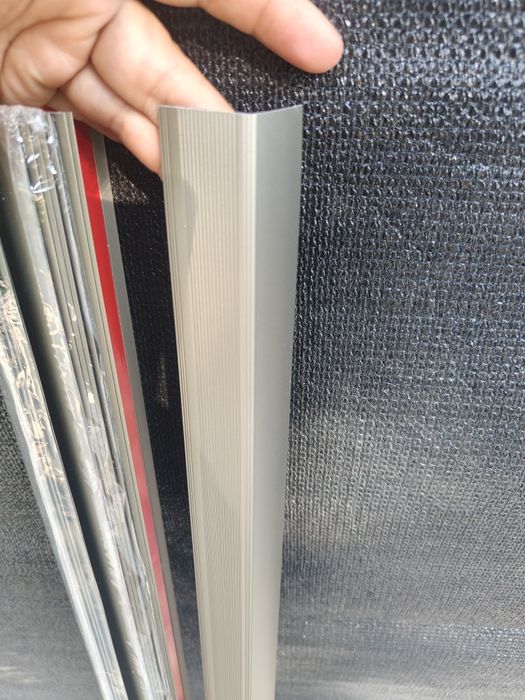 Aluminiowe profile na schody 15 szt