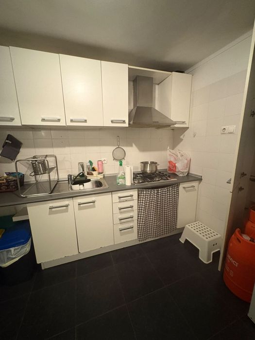 Alugo quarto  lisboa