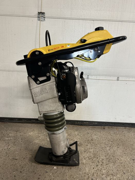Ubijak skoczek stopa wibracyjna WACKER BS 50-2 (18)