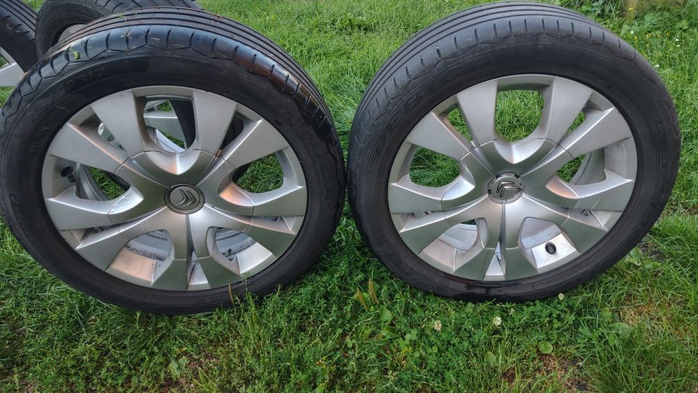Felgi z oponami letnimi do Citroena