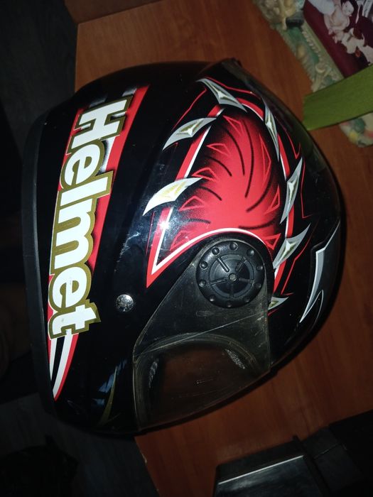Продам мотошлем для подростка