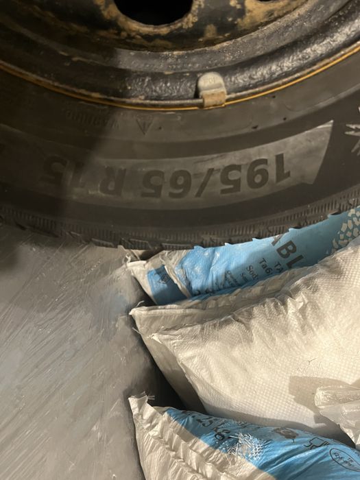 Продам зимнюю резину R15 miсhelin