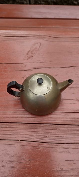Czajniczek z metalu vintage