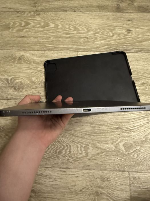 Ipad pro 2020 11 128 gb+чехол