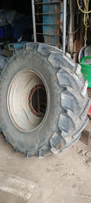 Opony 380/85 R24 2szt z dentkami