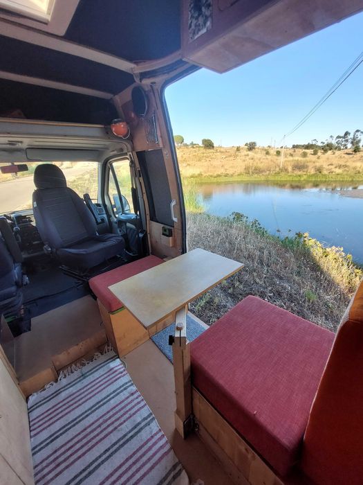 Peugeot Boxer L2H2 Campervan – Pronta para Partir à Aventura!
