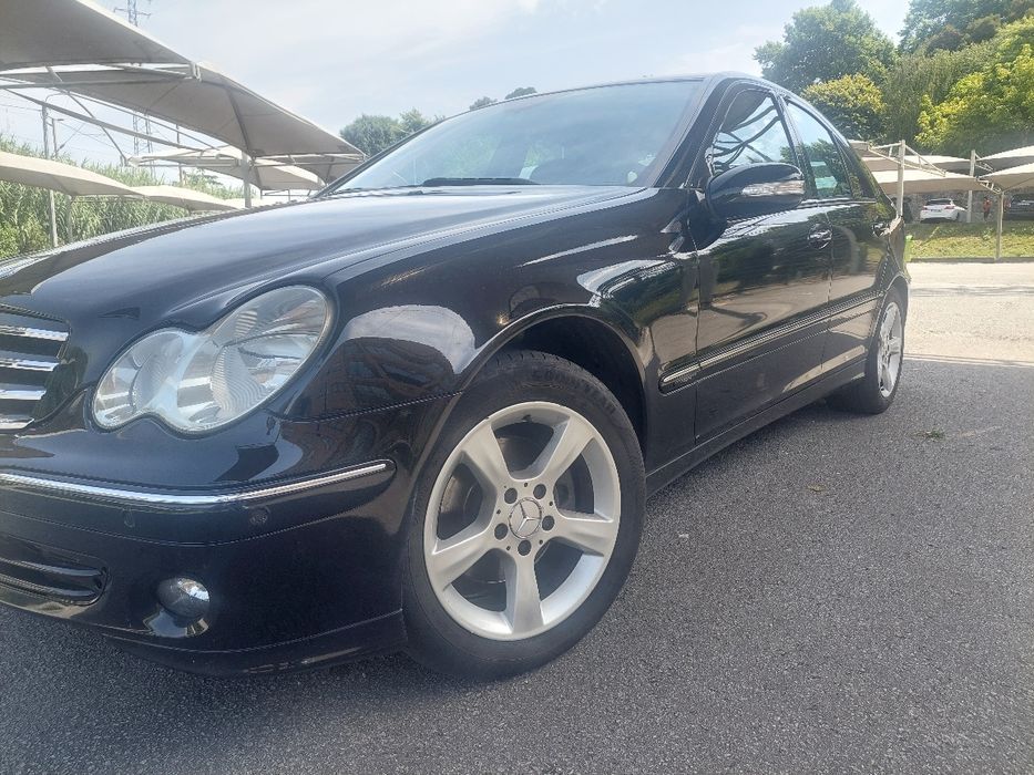 Vendo Mercedes  en ótimo estado de conservação  com caixa  automática