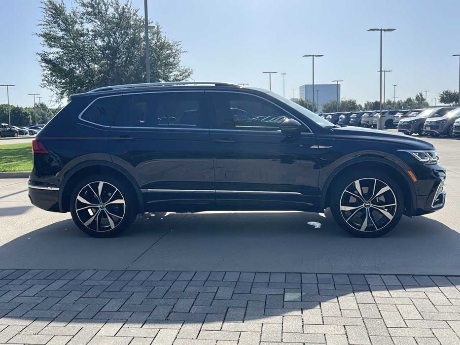 Volkswagen Tiguan SEL R-Line 4Motion      2024