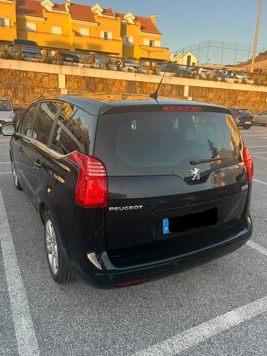 PEUGEOT 5008 2.000 HDI 7lg