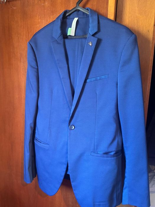 Vendo fato Azul e Camisa Branca