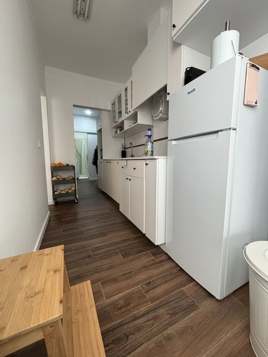 Quarto para arrendar centro Algés