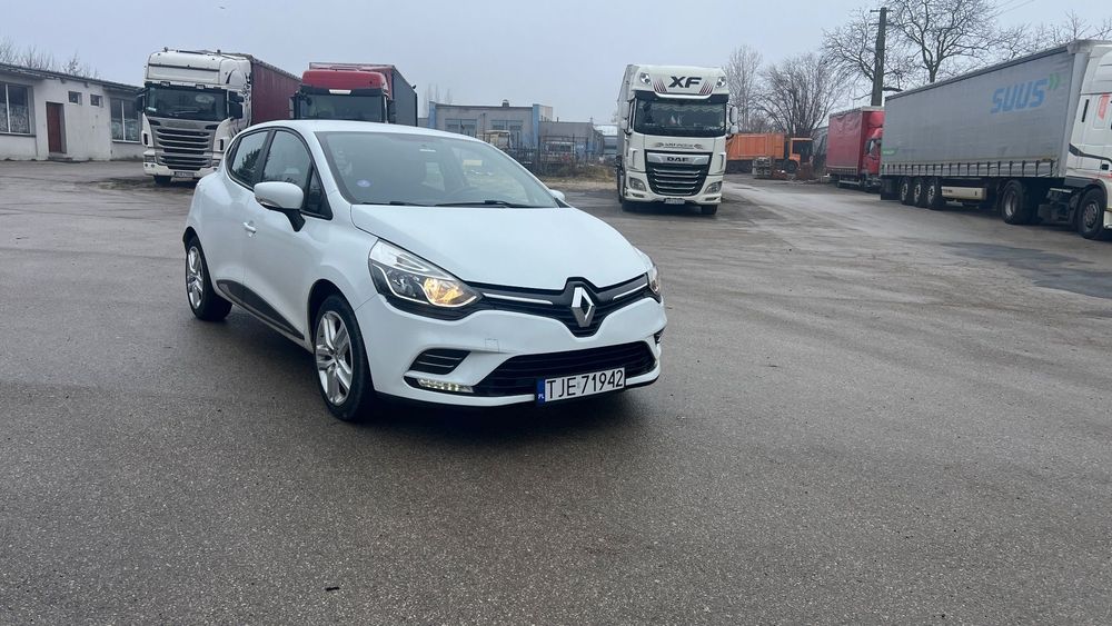 Renault Clio Renault clio 4 NISKI PRZEBIEG Nowe opony zimowe