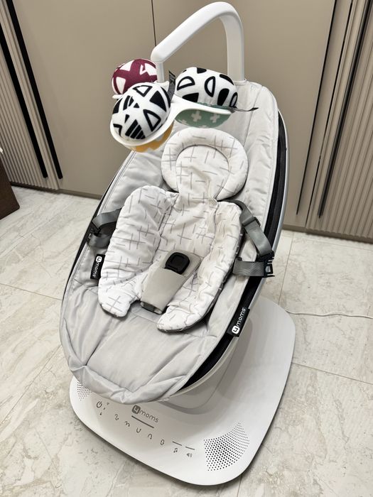 Заколисуючий центр 4moms mamaRoo 5.0