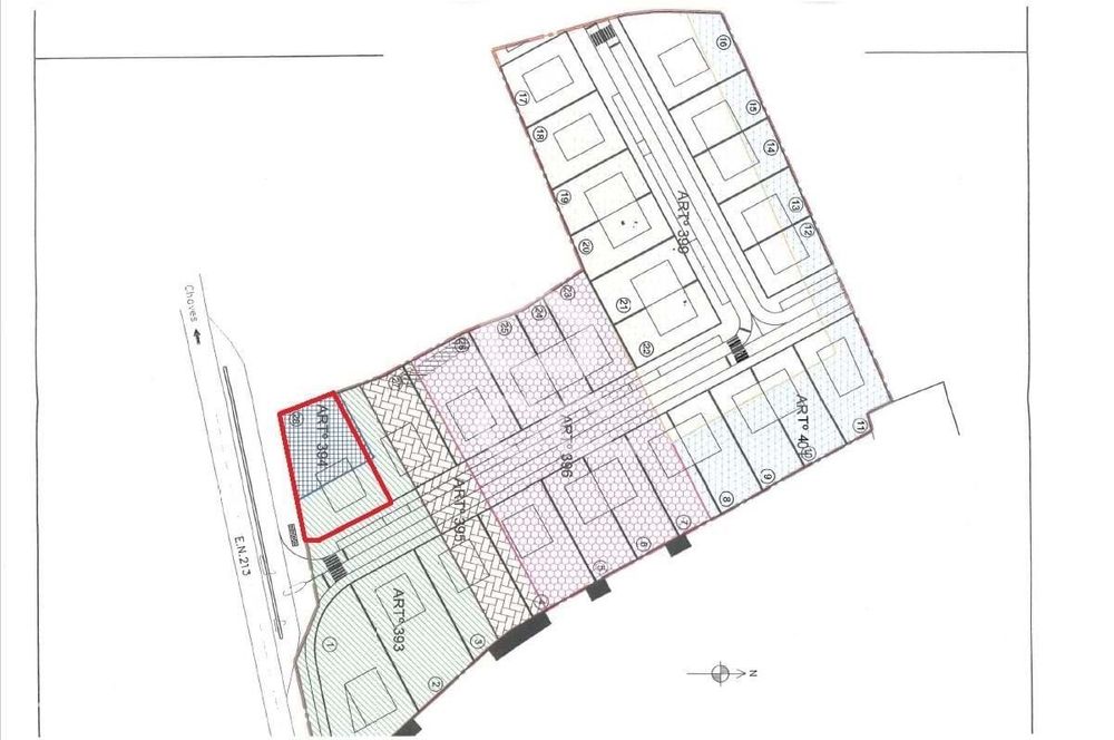 Lote de terreno destinado à construção de moradia, situado em uma loca
