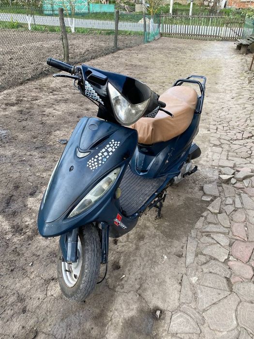 Продам скутер 80 кубів
