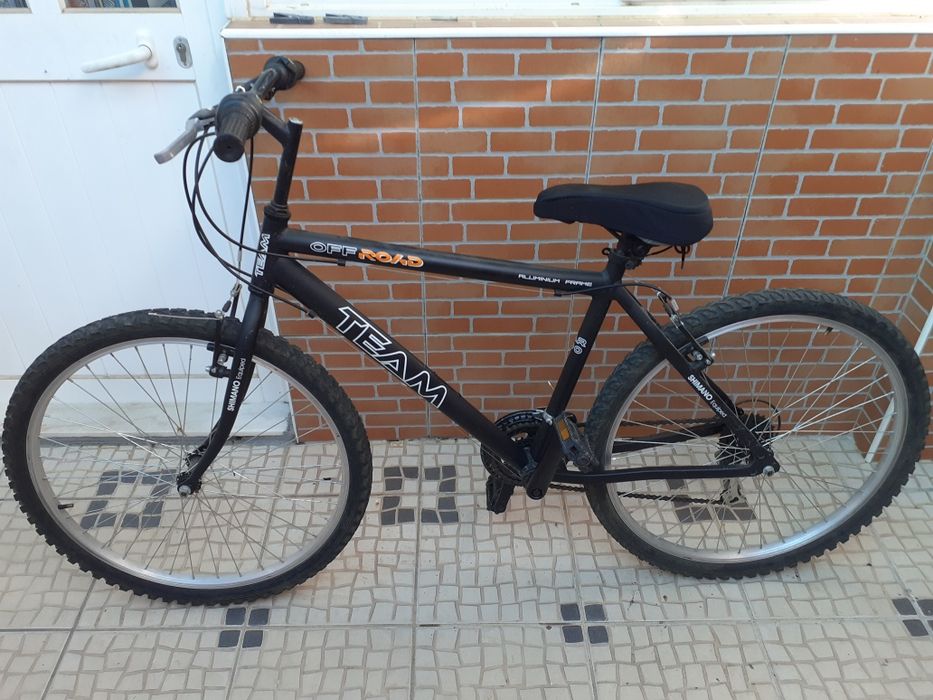 Bicicleta em alumínio