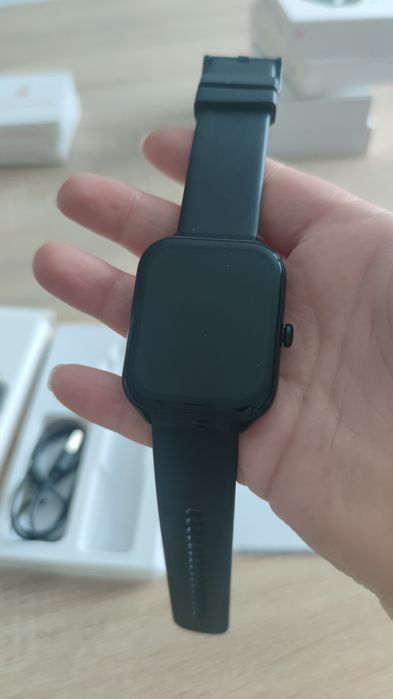 Smartwatch sportowy uniwersalny