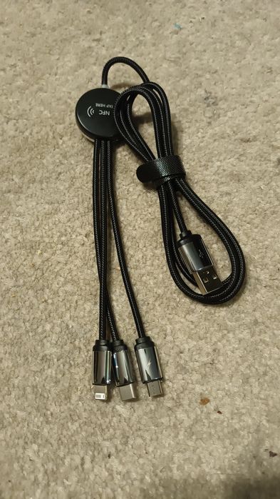 Kabel z trzema końcówkami typ c, Micro i apple