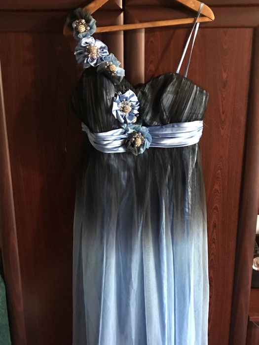 Продам випускну сукню під ремонт