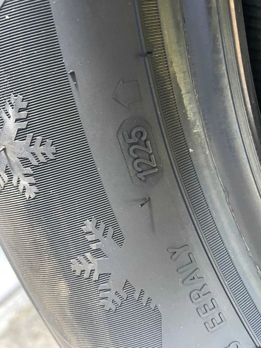 Okazja opony zimowe 235/60R18 107V SAILUN Ice Blazer Alpine EVO1 2025